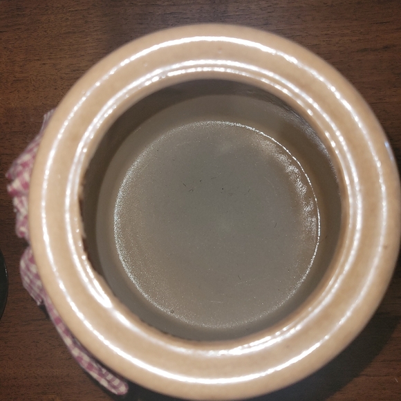 Handmade 8" Crackle Painted Black Star Pottery Canister with Red Checkered Bow. - Picture 4 of 4